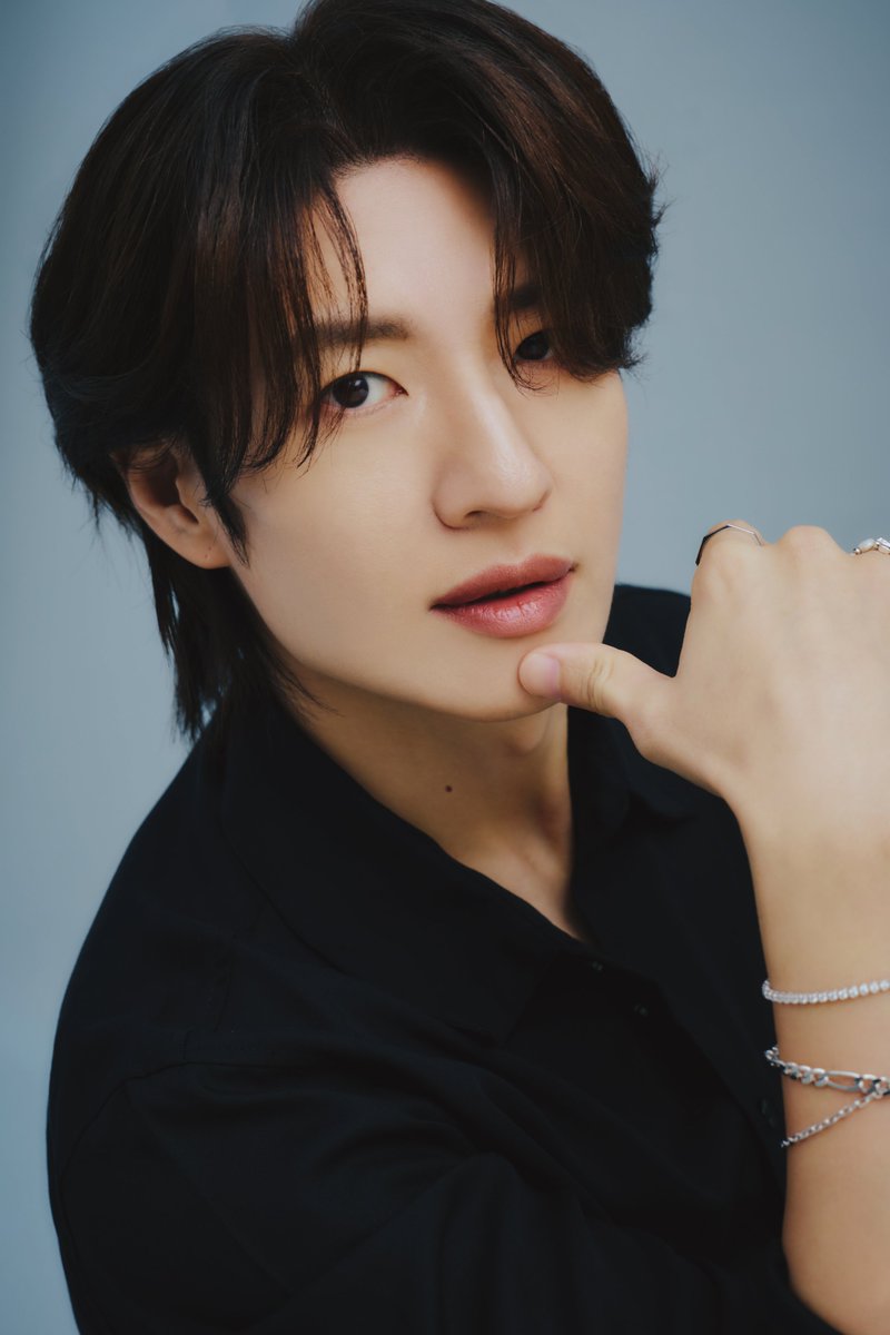 [𝘚𝘖𝘕 𝘏𝘖𝘠𝘖𝘜𝘕𝘎] 𝘕𝘌𝘞 𝘗𝘙𝘖𝘍𝘐𝘓𝘌 𝘐𝘔𝘈𝘎𝘌 3⃣

#SONHOYOUNG #손호영