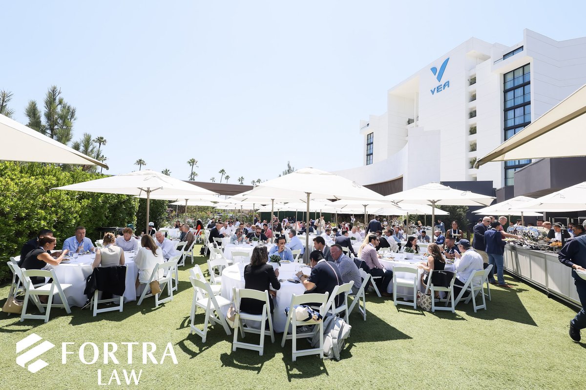StackAI_HQ's tweet image. 🍴 StackAI &amp;amp; snacks
We fueled Fortra Law’s Innovate 2025 lunch while teams tackled the future of private lending.

AI agents = faster deals, fewer errors, stronger partner trust.
👉 Save 40+ hrs/week: f.mtr.cool/ivnpxyqgwy

#PrivateLending #AIagents #StackAI #AgenticAI