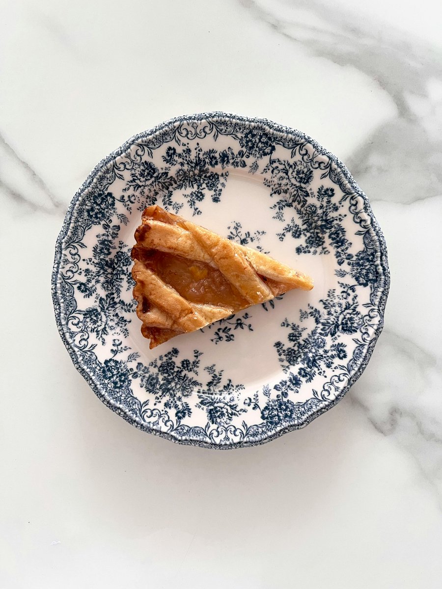 jrkitchenkraze's tweet image. Shop now — from serving plates to platters and more, get everything you need to host in style.

jrkitchenkraze.com

#EntertainInStyle #ServingWare #HostEssentials #DiningStyle #PlatesAndPlatters #KitchenAndDining #HolidayHosting #TableSettingGoals #HomeDining #ServeInStyle