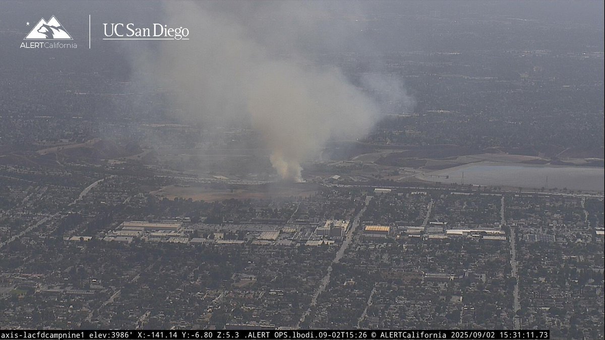 ImIntoFires's tweet photo. SIG Alert issued,Closing down the truck route.CalTrans requested,Fire moving in an easterly direction. https://t.co/58vSDnoHDd
