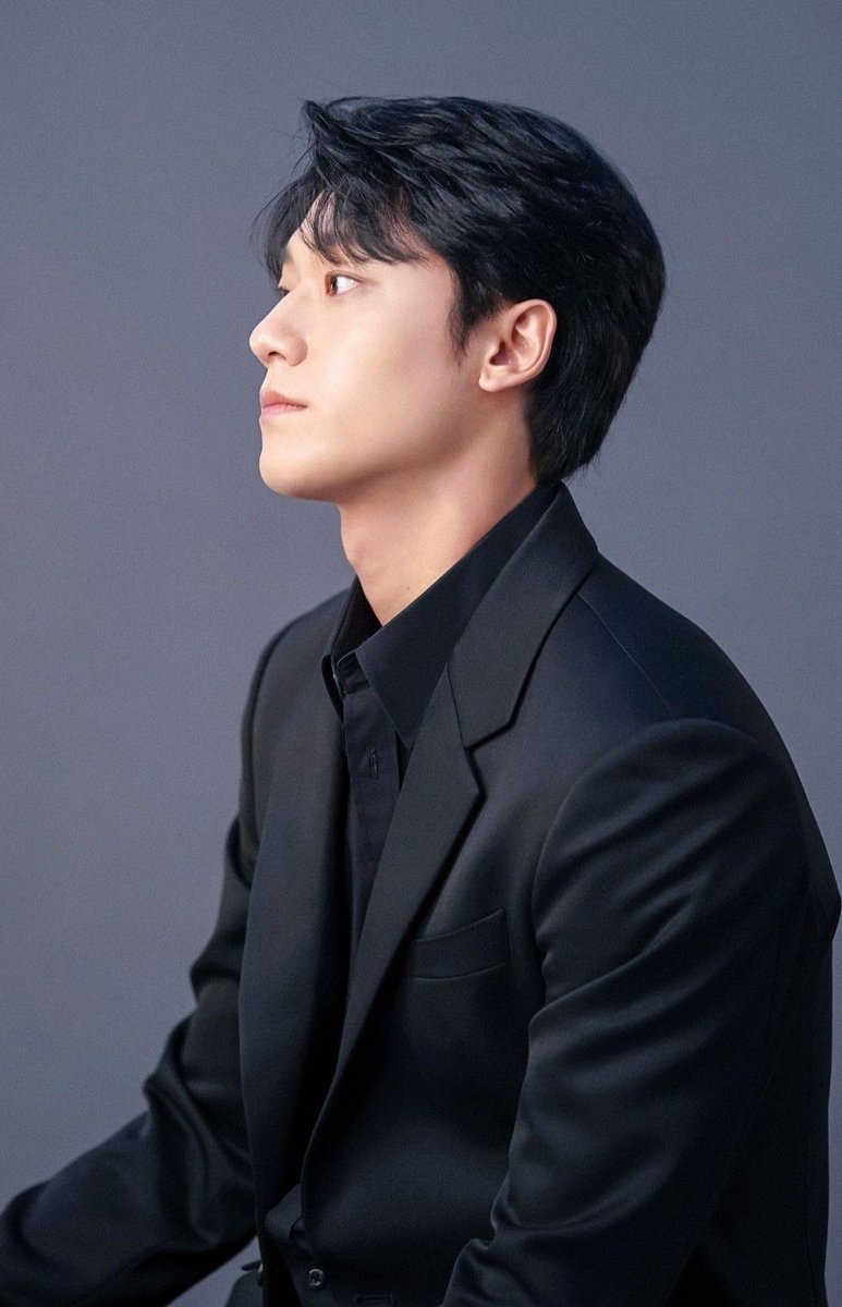 An taken Ambroise’s boyfriend. (@uncvgedwrath) on Twitter photo 