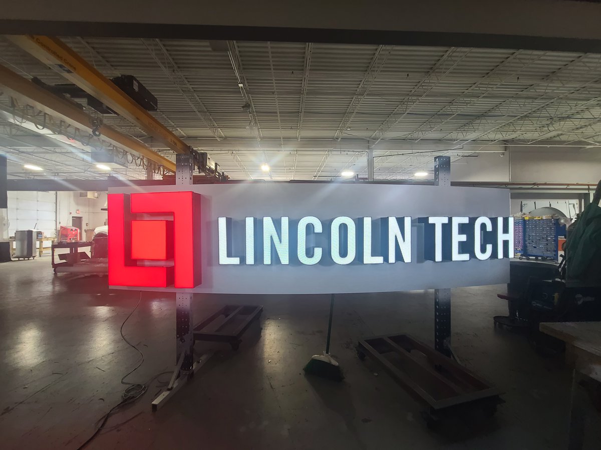 ✨ Illuminate Your Brand! ✨ Custom illuminated signs are game-changers in outdoor branding. 🚀 Catching the eye of passersby and creating unforgettable impressions, these signs enhance visibility day and night! 🌙💡#Branding #MarketingMagic