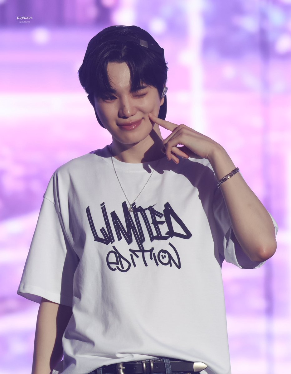 선선한 가을의 바람같은 막내 쫑 생일축하해
언제나 밝게 웃게만 해줄게✨

#구월은_성종이가_태어나서_빛났쫑 
#Happy32ndSeongjongDAY