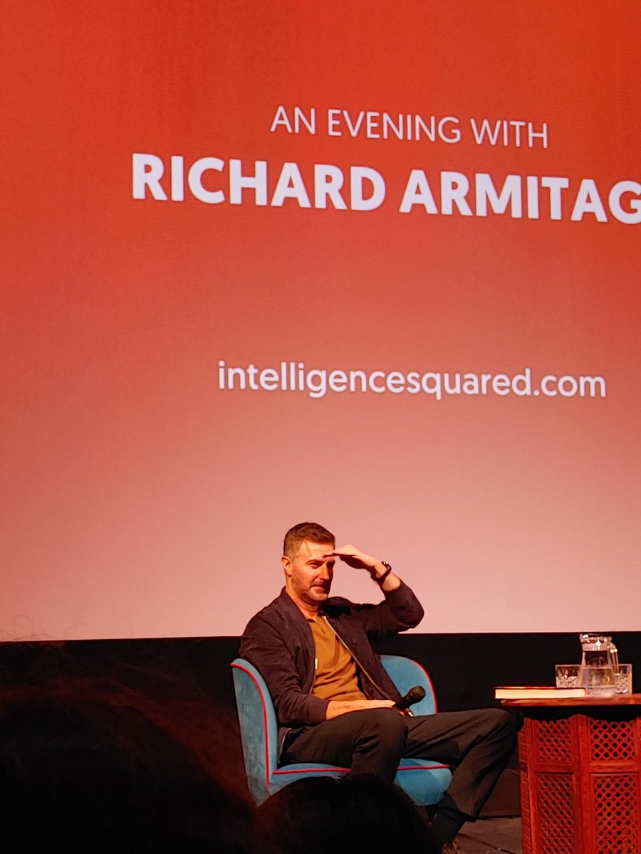 A few unamazing images of #RichardArmitage at the Kiln ...