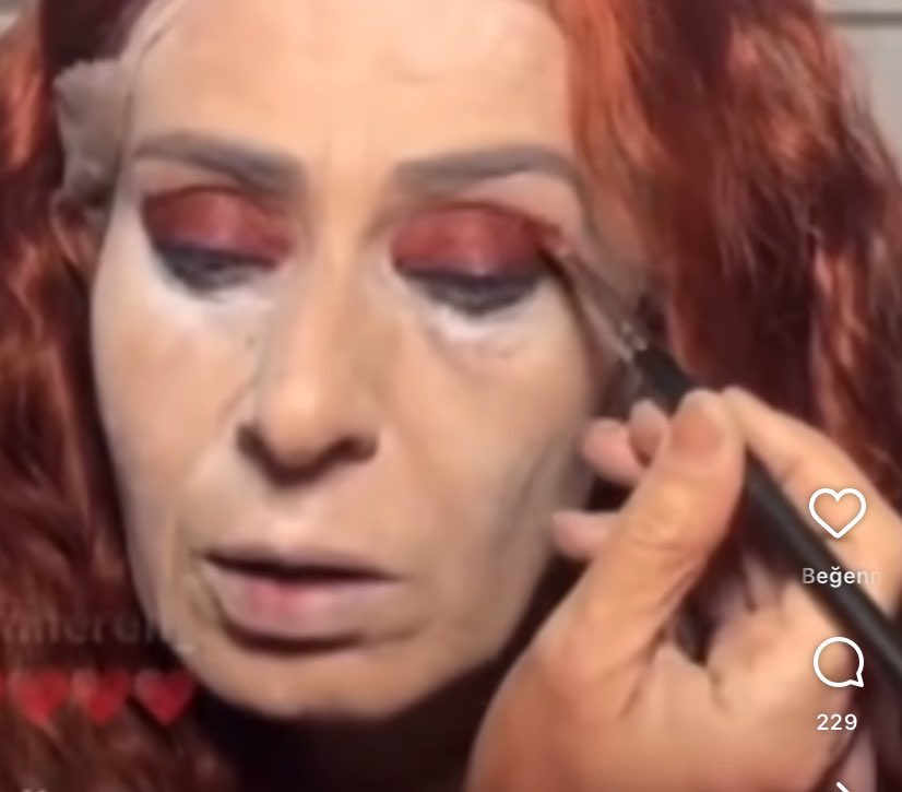 aslinda ben solagim ama salak oldum zaman icinde hehe ~yildiz tilbe