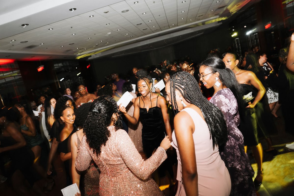 blackdocscanada's tweet photo. The energy at our Saturday Night Gala? Unmatched. 🔥🖤
Black excellence. Elegance. Celebration.
You already know we're bringing that same heat to #BPC2025 🔥🔥🔥
🎟️ Early Bird Registration is NOW OPEN!
Secure your spot today:
👉🏾 https://t.co/feAKEMxGgK https://t.co/c3NSdtayns