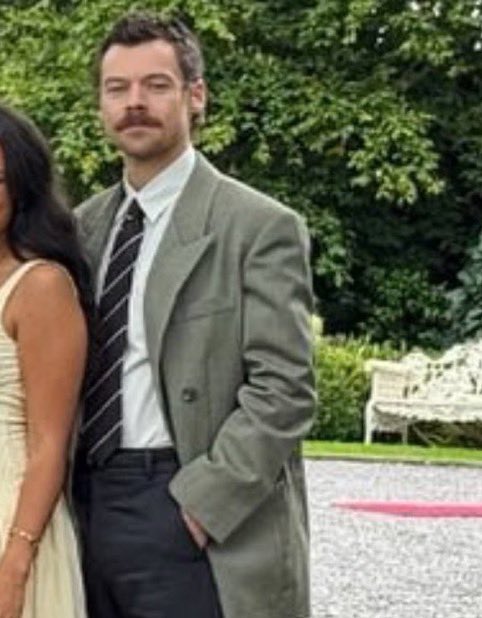 bratty college student and strict college professor au come to me 🚬🚬