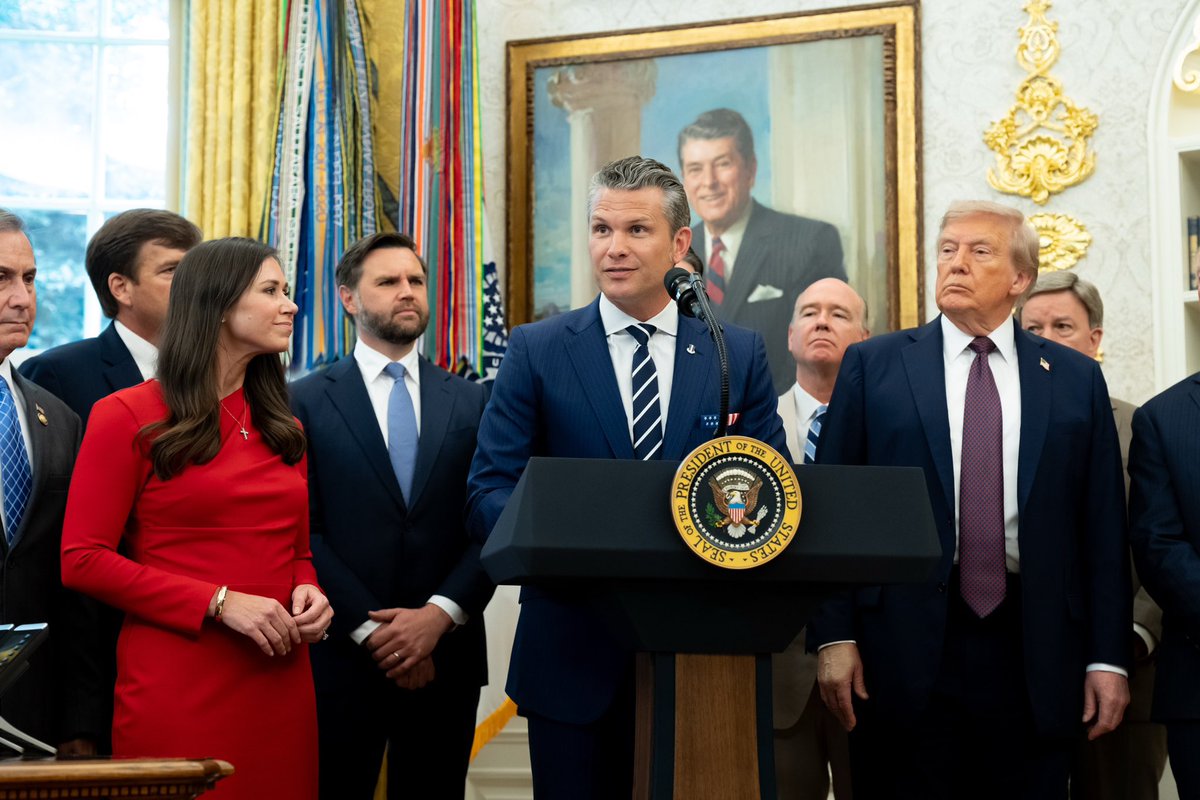 VP's tweet image. 📸VP Vance joins @POTUS for a press conference announcing the relocation of Space Command headquarters to Huntsville, AL