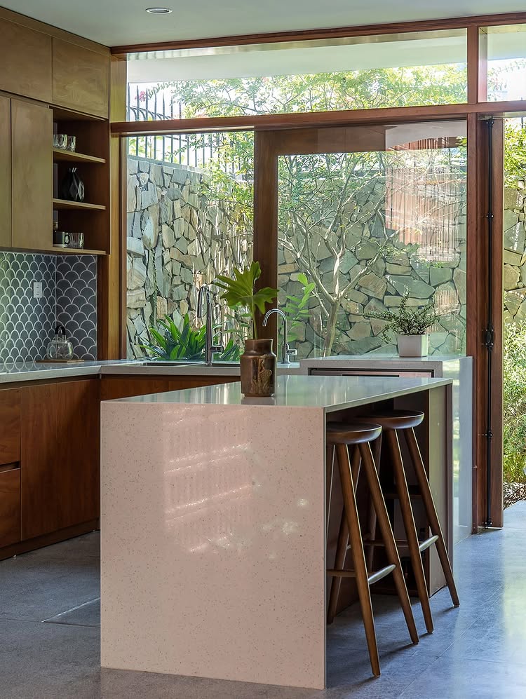 interiorsuckerr's tweet image. 