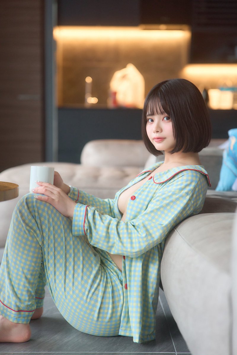 おはよ〜朝ごはんたべた？🍞

#コスコン新刊