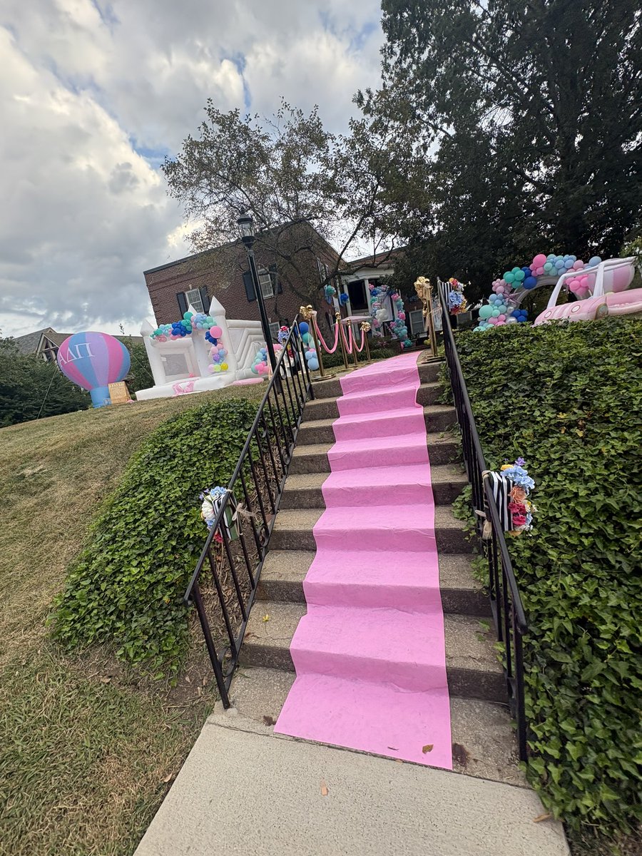 Sorority bid day… Yeah it’s a great day to be alive #sorority #Birdywatch