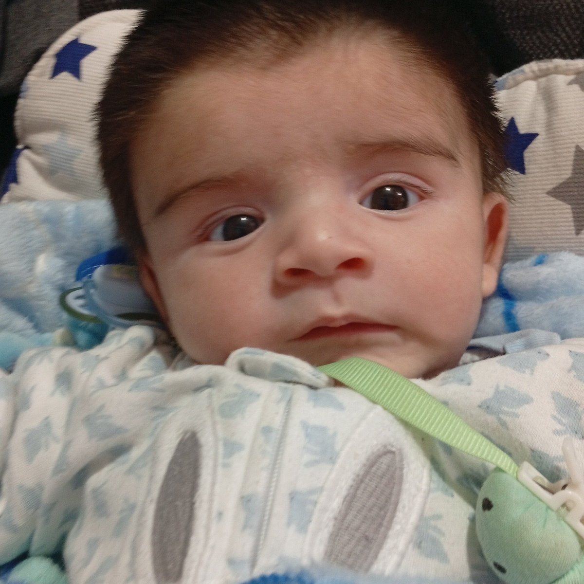 Mateo tiene ese no se que... Crece a pasos agigantados y ya superó los dos meses 💜🥰 <a href="/ania_k_martinez/">Ania Martinez</a>