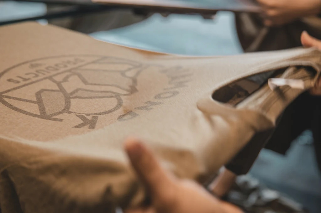 The Shirt Stop received the 2025 SBA Utah Rural Business of the Year award, so we invited the owner, Tanner Thompson, on the Business Elevated podcast to talk about his entrepreneurial journey. podcasts.apple.com/us/podcast/bus…