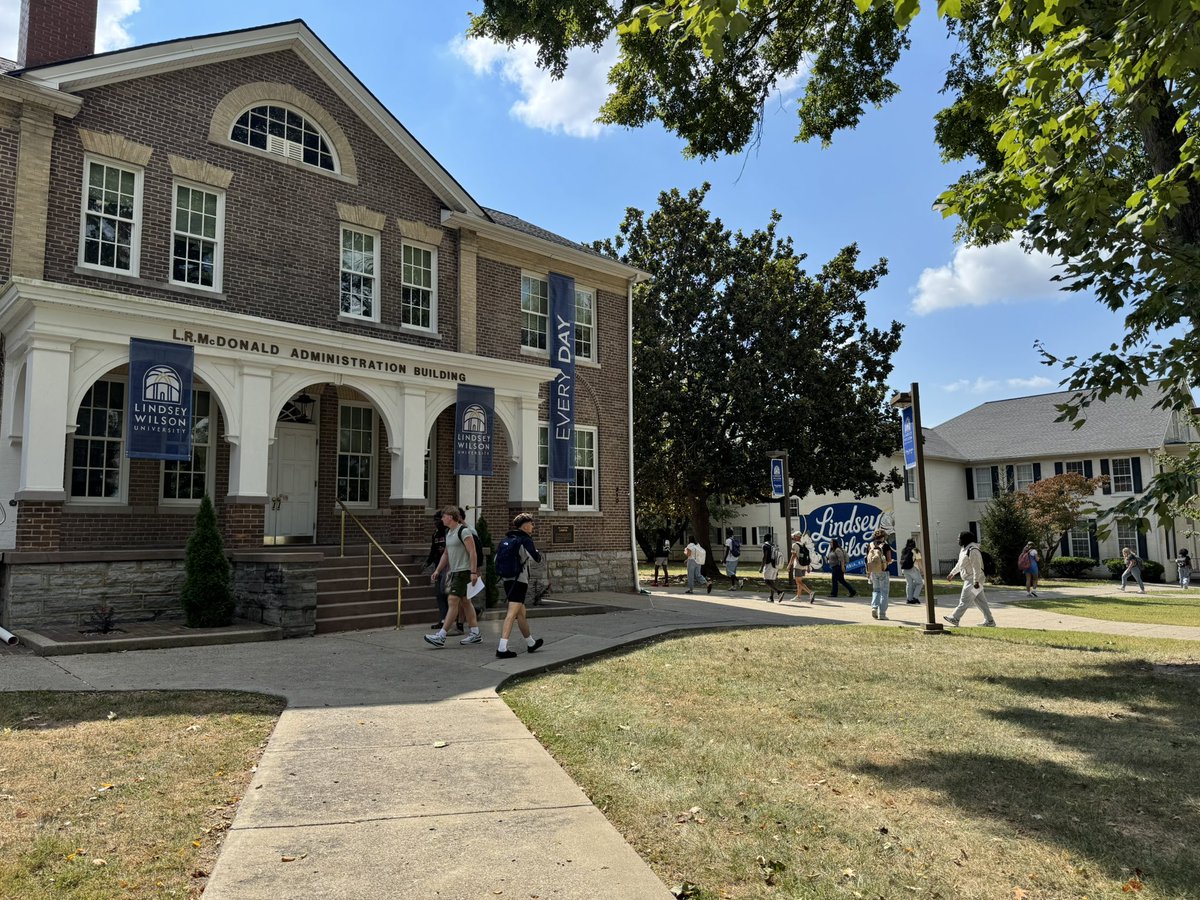 Amy Thompson-Wells tweet media