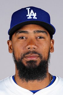 akung151's tweet photo. Teoscar rly turned into Anthony rendon after getting paid and scammed the dodgers 😭😭 https://t.co/NG4WQEhb2S