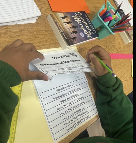 ellgcs's tweet image. Differentiated tasks in Ms. Carrasco’s class at @PGSA_HP #BacktoGCS