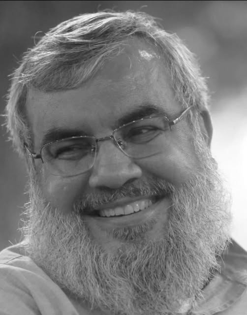 كنت ربيع قلوبنا وورد بستاننا 
فهل عدت الينا فصلا كل عام 
#السيد_حسن_نصرالله