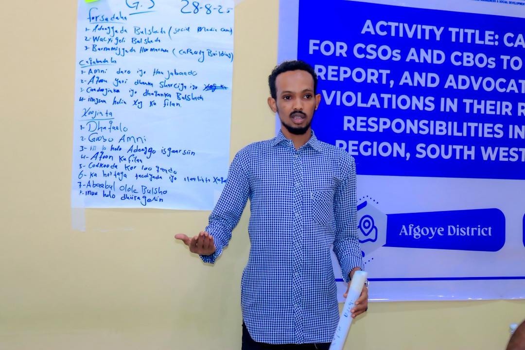 Sasdosom's tweet image. “This workshop equipped us to better advocate for human rights,” said Sahal Kassim Awow, GOCDO.

3-day training by #SASDOSOM in partnership with #UNTIMS strengthened CSOs &amp;amp; CBOs monitor, document, report and advocate human right violations in Lower Shabelle.

#HumanRights