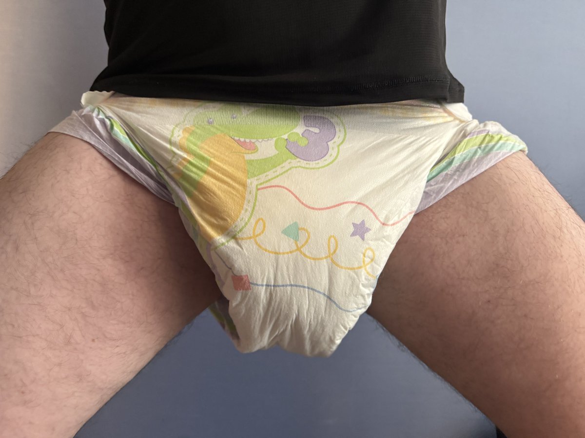 I think my diaper is getting full #abdl #diaperboy