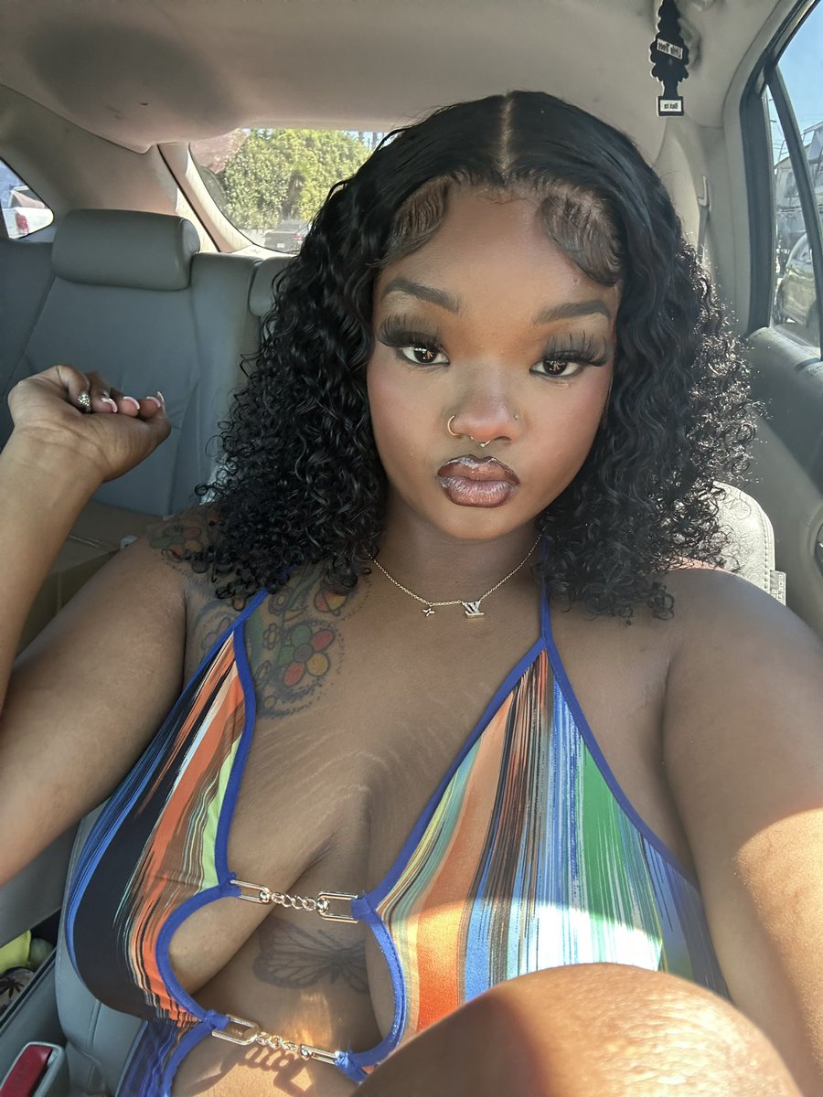 magicluvstricks's tweet photo. daddies prettiest hoe��🏽‍♀️🥺🧞‍♀️ https://t.co/305UCLeobj