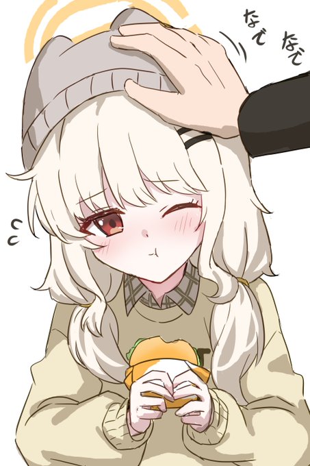 アオバ...おいしい食べ物をいっぱい食べ.. 