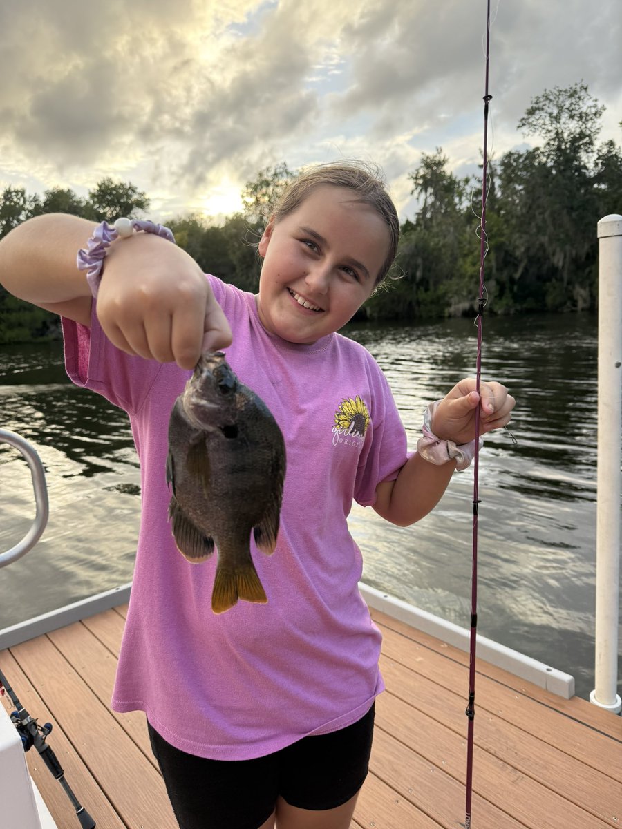 DanielKennedy23's tweet photo. Love our time together. My fishing buddy❤️
#daddysgirl #fishing https://t.co/hX5aNwbgxP