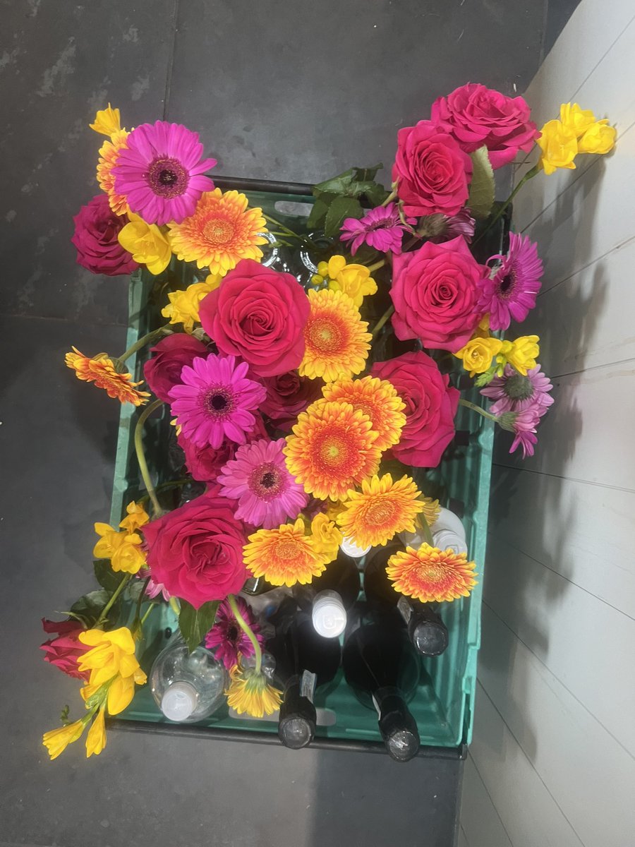 Robyn Elliot tweet media