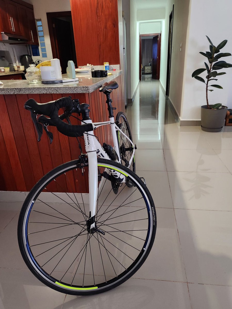 elfrankl1n's tweet photo. Un auto menos
#unautomenos #orbea #bicicleta
#santodomingo https://t.co/yoDY6DCLOg