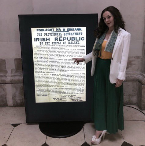 sarahlmull82's tweet photo. It’s a test, all psychological mind tricks being played here✅

#TheIrish don’t SCARE😳easily 

My advice is leave our #IrishFlags alone! 

Personally,I feel #CivilWar is near,the #ReaLIrish have had ENOUGH🤬 

Do not poke the bear🐻 

Leave those who want 2 fly our🇮🇪ALONE  ⚠️ https://t.co/rcXZBw6BU2