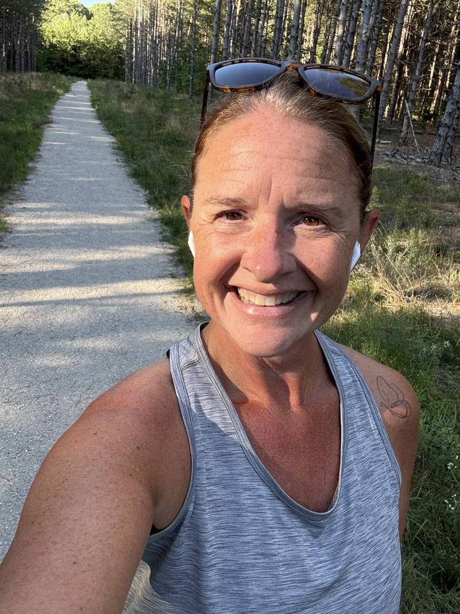 karrie_joy's tweet image. Just put my coffee mug from work in the dishwasher…..it still had coffee in it! 😳 That’s the kinda day it was……oh, and 6.98 biking miles🥴…..should have lapped my driveway! Maybe tomorrow….soon. 😊
#firstdayofschool
#isitbedtimeyet
#sweetdreams
#chooseyou
#choosehappy