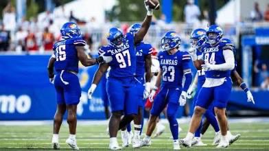 #Agtg  After a great conversation with <a href="/CoachSimps/">Chris Simpson</a> I’m blessed to receive an offer from The University of Kansas!
