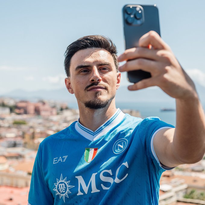 Hojlund-Napoli, il giallo dell'annuncio: perché l'ufficialità è arrivata solo a 30 minuti dalla fine del calciomercato