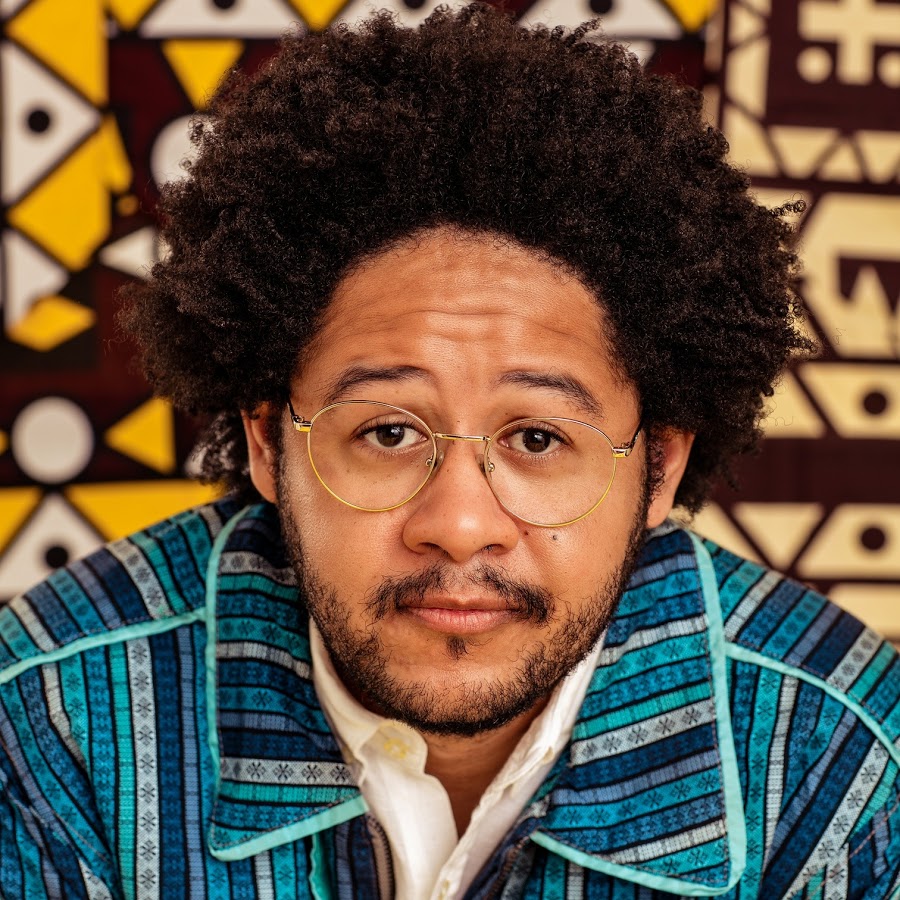 Quem tem um amigo tetudo?