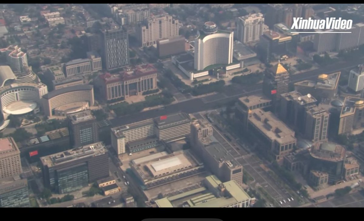 Бээжингийн түгжрэл сүйд болж бгаа бх даа. Бээжин хотын даргад санаа зовчихлоо байна.