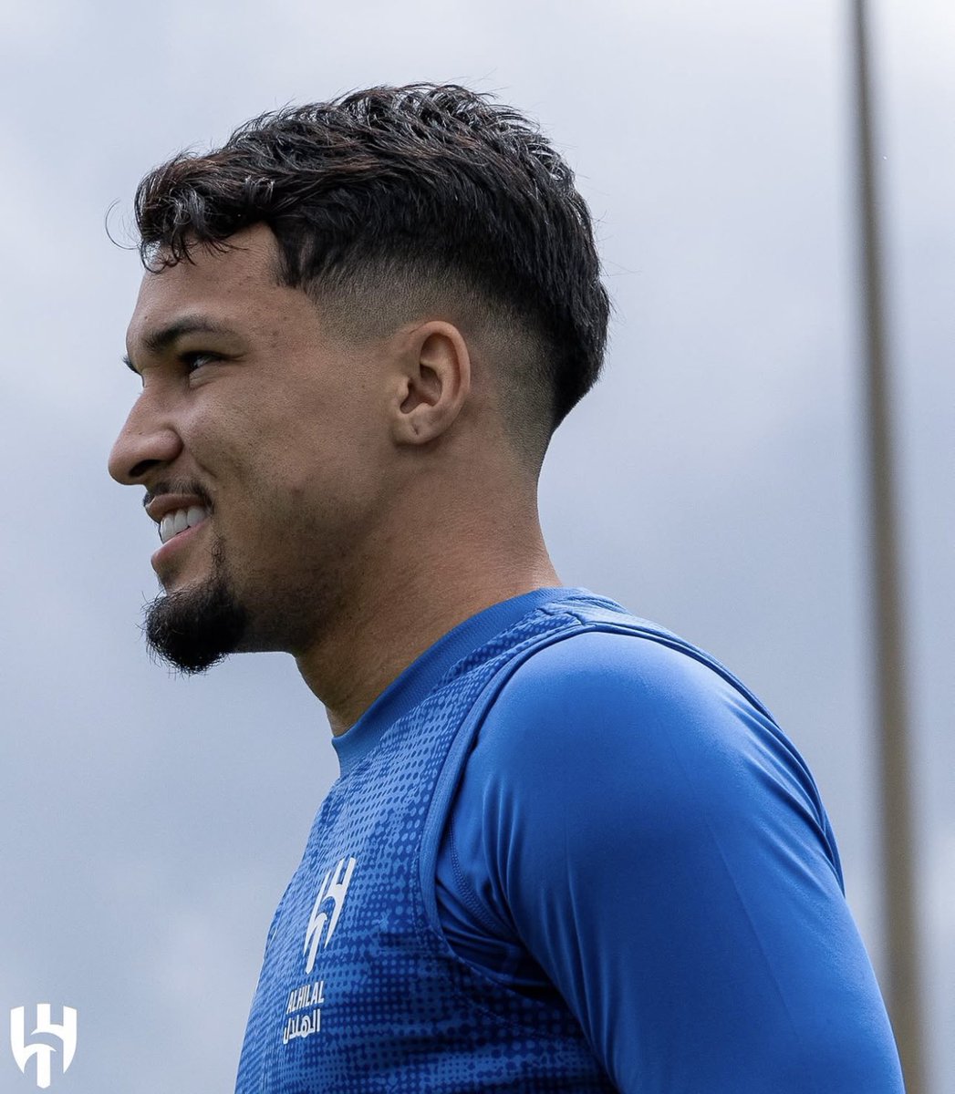 futebol_info's tweet photo. ⚠️ Agora!

Al Hilal bate o pé e não libera Marcos Leonardo para o São Paulo.

O clube saudita não deve ceder à insistência do Tricolor por um empréstimo até o fim do ano. Segundo fontes ligadas ao clube, é muito pouco provável que o cenário mude até 23h59.

A patrocinadora máster do São Paulo foi apontada como possível parceira para transformar a negociação em uma compra, mas negou a possibilidade.

Além disso, o técnico Inzaghi pediu que o Al Hilal não libere Marcos Leonardo. Apesar de não utilizar o atacante na Liga Saudita, o treinador quer tê-lo na Champions League Asiática.

🗞 @OGlobo_Esportes | @diogodantas 
📸 Al Hilal