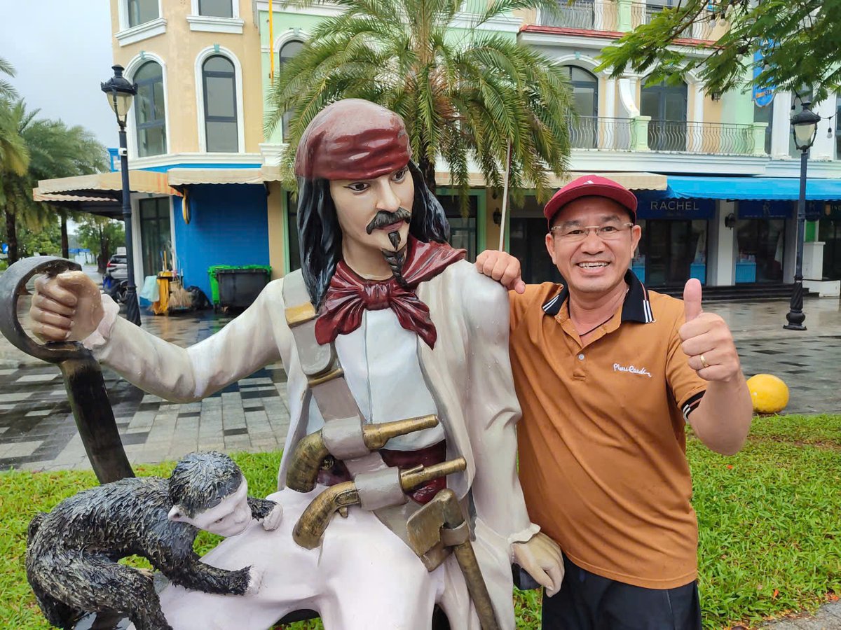 LỚP VIỆT VĂN | TEAM GÀN VÀ HÂM
Chủ đề: Khi vay khi mượn, thấy tấm lòng người. Khi trả khi đòi, thấu nhân phẩm.

– — – – — – – — – – — – – — –
 Năm 2011, sau khi nghỉ việc tại công ty cầu đường, tôi cùng một người bạn lập công ty chuyên cung cấp VLXD cho các