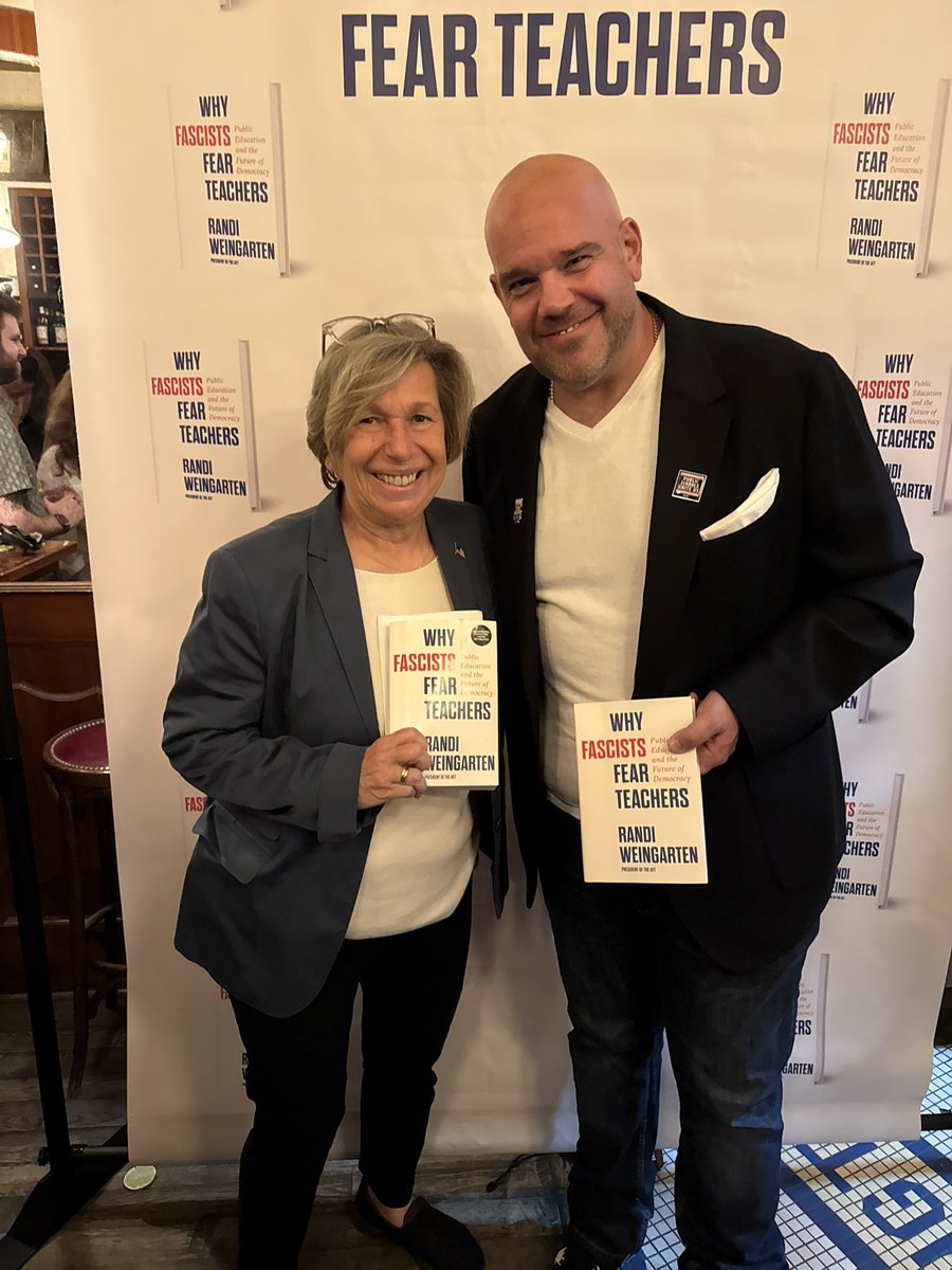 Anthony Nicodemo(he/him/his)🏳️🌈🇺🇸🏀 tweet media