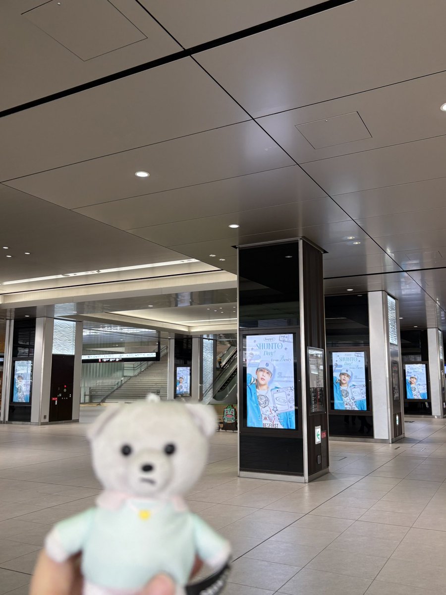 9/7までSHUNTOくんが5分に一回ぐらいの割合で10面に現れます😊
ぜひ立ち寄ってみて下さいね‼️