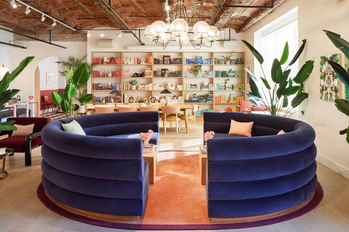 vasacrafts's tweet photo. Throwback to our project at The Wing, Bryant Park, NYC. We created custom furniture specifically for their spaces, designed by ROARKE. It was a pleasure to work on this project! 📷 #WorkplaceDesign #LondonCoworking #BiophilicDesign #WorkplaceWellness #SustainableDesign https://t.co/7UxFCFahgV