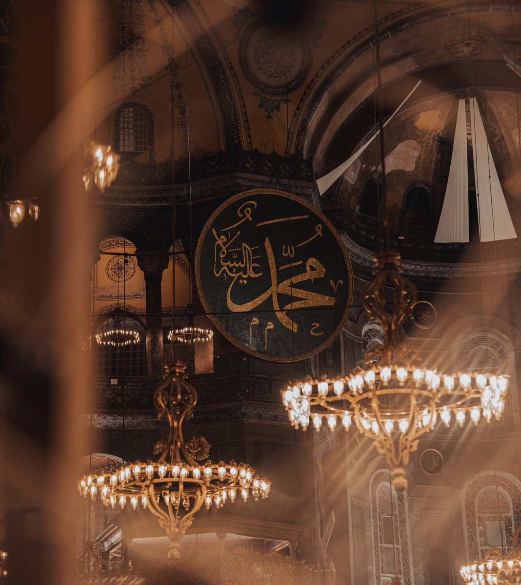 Bugün, Efendimiz (s.a.v) Hz. Muhammed Mustafa'nın doğum günü...