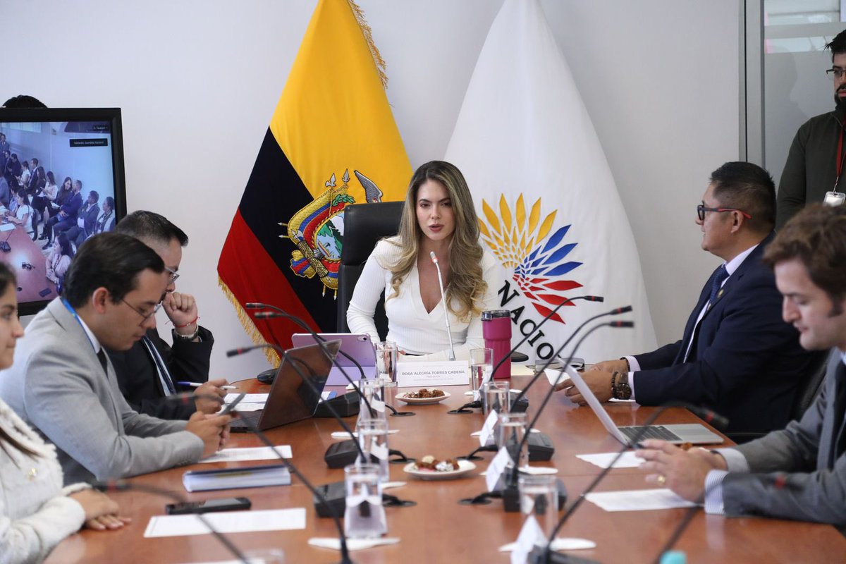 AsambleaEcuador's tweet photo. #AsambleaEc2025 
@JusticiaAN, este martes, 2 de septiembre, inició el trámite del proyecto de Ley de Extradición, propuesto por el presidente de la @CorteNacional, José Suing. 

Boletín 🔗 https://t.co/q7MUPz1MCy https://t.co/tX0GZVBr1E