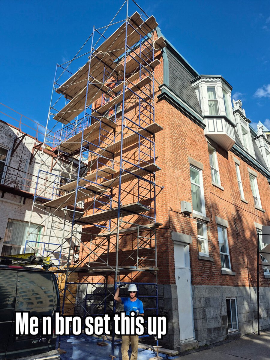 Jamettes67's tweet image. 2 guys set this up, my brother and I, emptying all the joints and replacing it with MasonCare high lime mixture mortar