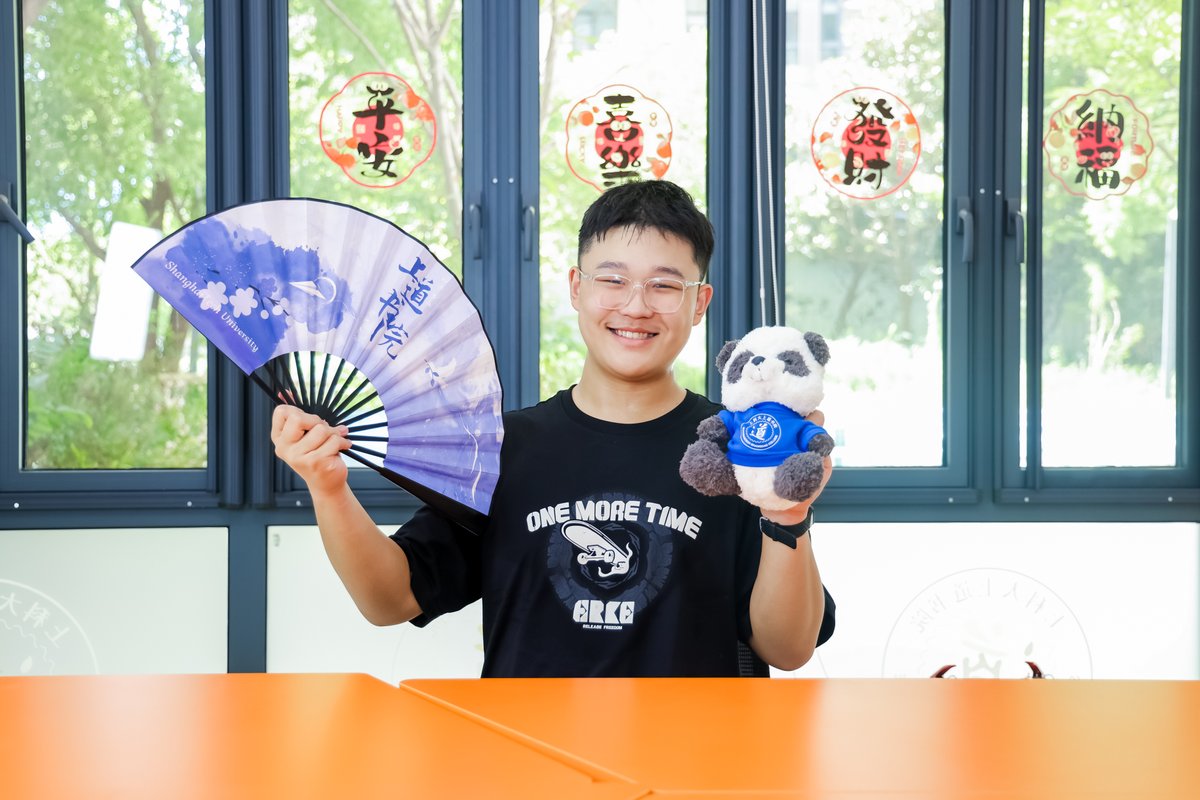 ShanghaiTechUni's tweet image. ShanghaiTech welcomed 540 freshmen of the Class of 2029 at the end of August, marking a largest enrolled class in history! #ShanghaiTech #Classof2029
shanghaitech.edu.cn/eng/2025/0902/…