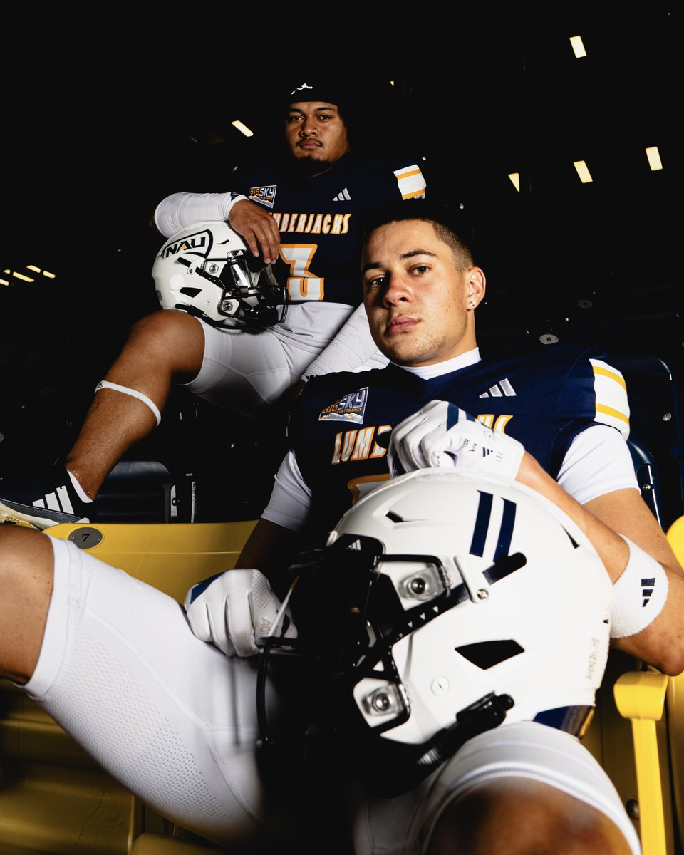 NAU_Football's tweet photo. ⚪️🔵⚪️ for the Dome Opener.

#RaiseTheFlag | #BigSkyFB https://t.co/lZN1ZsbrBn