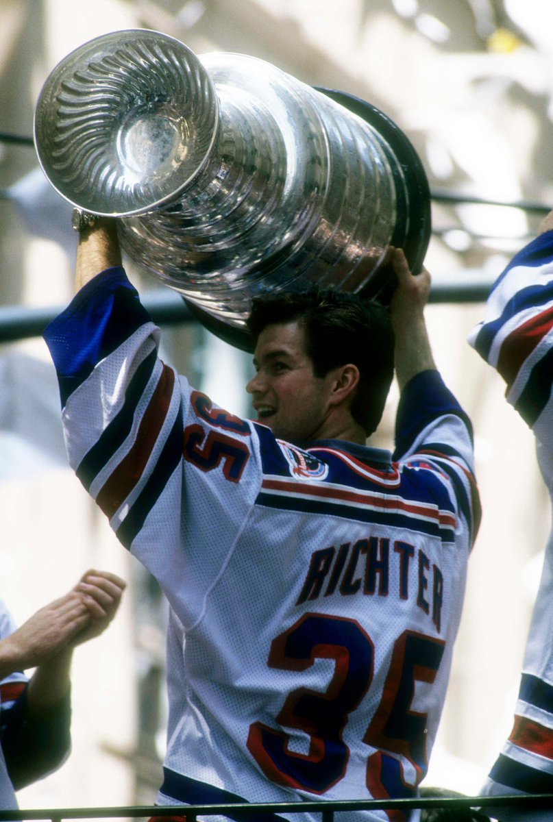 spittinchiclets's tweet image. 35 days until the NHL season