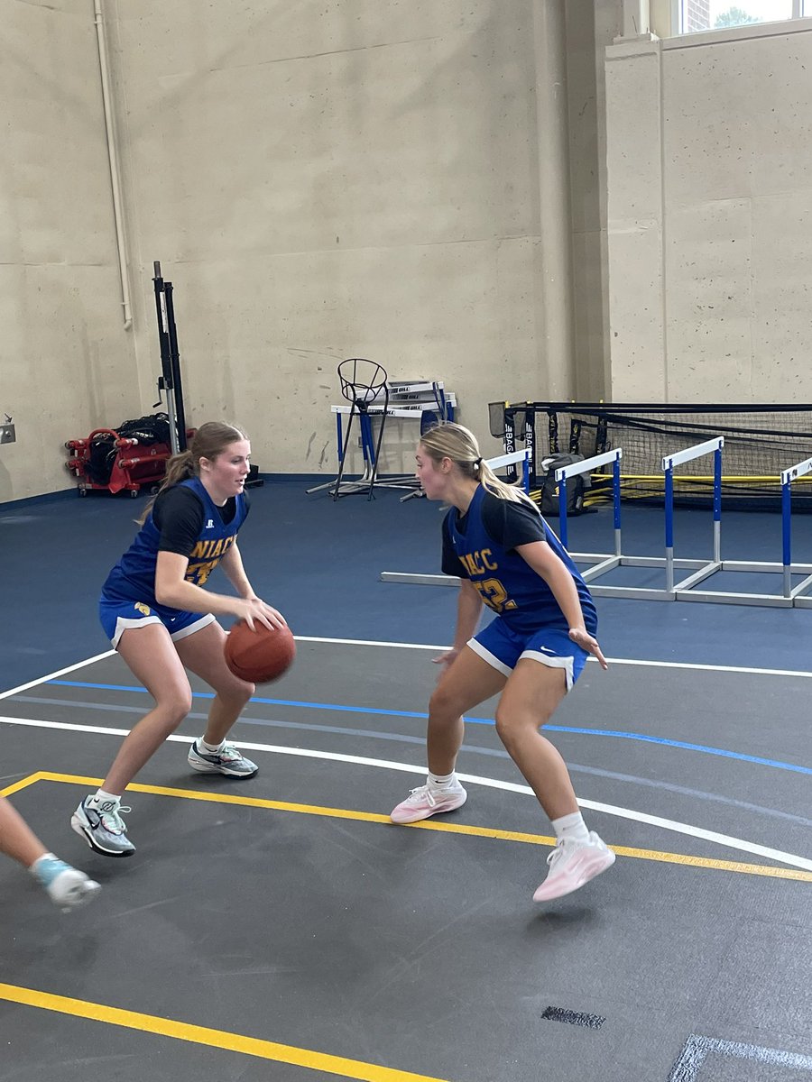 NIACCWBball's tweet photo. 🏀 Allie Zittel &amp; Emerson Ingvalson guarding each other during a drill in practice today! 😤🔵🟡 https://t.co/5nAieNY3jk