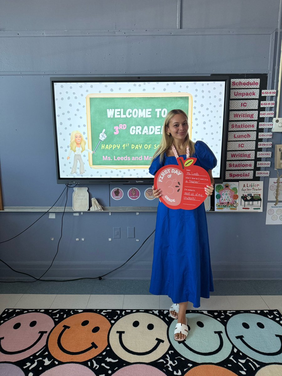 Ms. Leeds tweet media