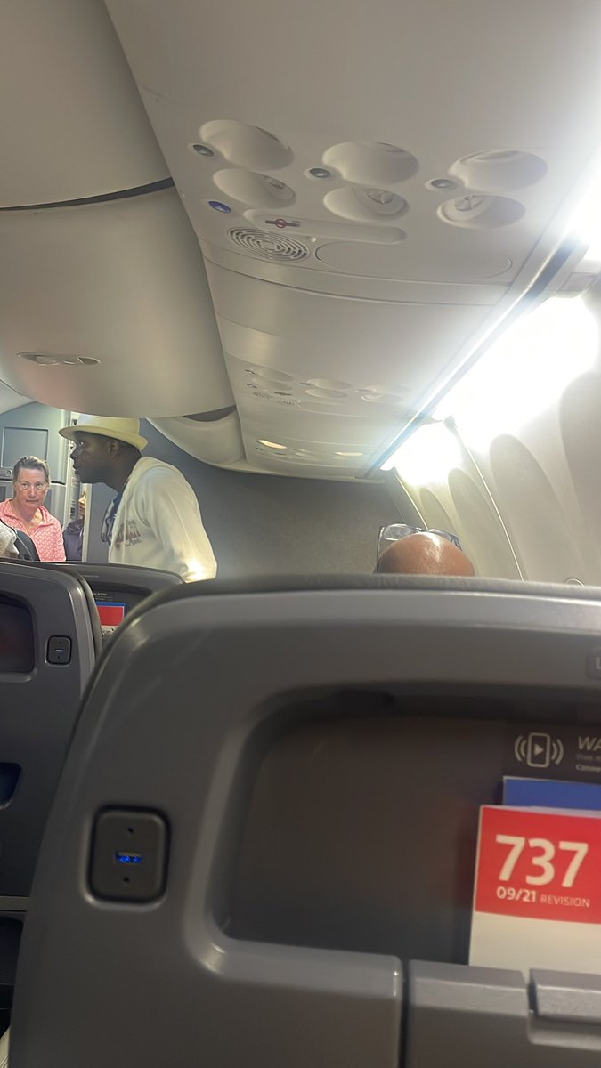 Goodbye Charlotte, NC long layover which means sitting at the bar….. let’s go to Cincinnati, OH home of the crying Bengals lady #FirstClass