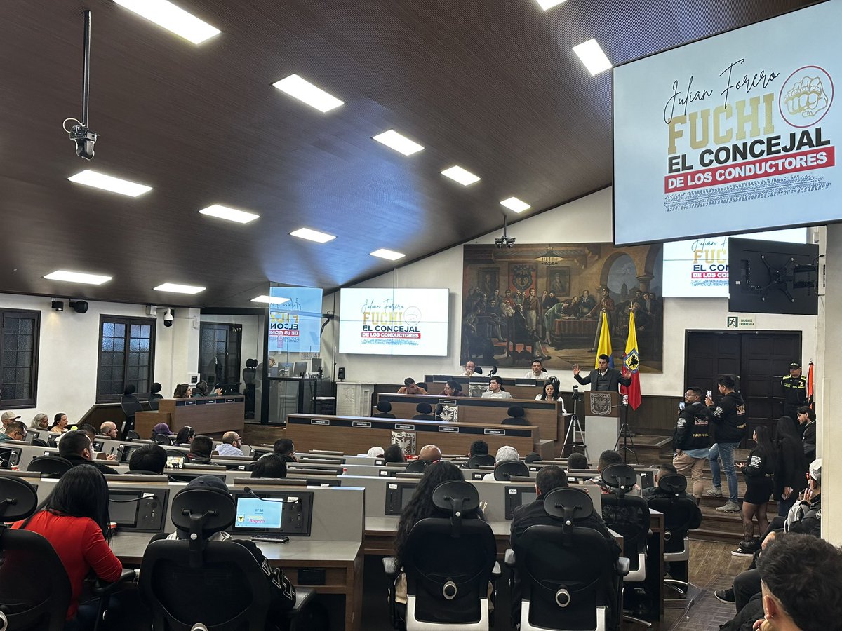 Desde el <a href="/ConcejoDeBogota/">Concejo de Bogotá</a>  en reunión con los líderes conductores de <a href="/Bogota/">Alcaldía de Bogotá</a> 

Firmes por los derechos de los conductores!

vt.tiktok.com/ZSHtPCpX5UNHw-…
