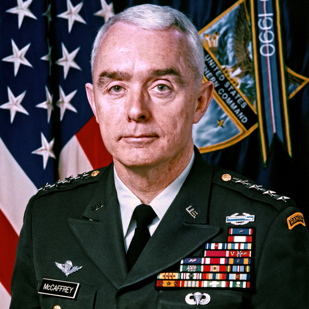 General Barry McCaffrey on Donald Trump: "I have concluded that President Trump is a serious threat to US national security...He is refusing to protect vital US interests."

RETWEET if you stand with General @McCaffreyr3 against Trump!